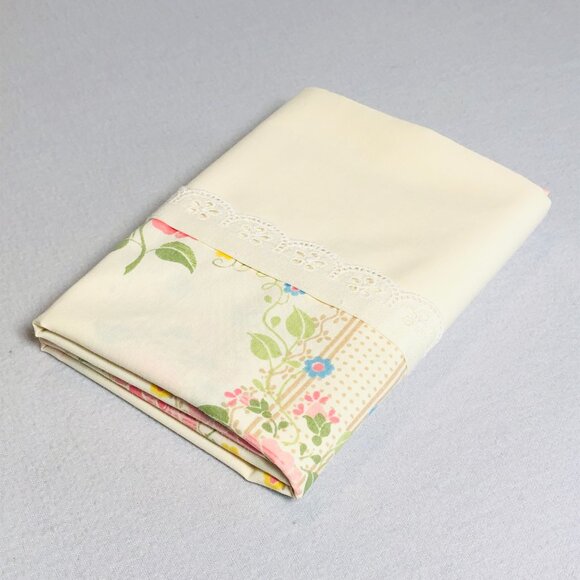 Vintage 70s FIELDCREST USA Smithsonian Single Pillowcase: Pink Roses, Lace Trim - Picture 9 of 9